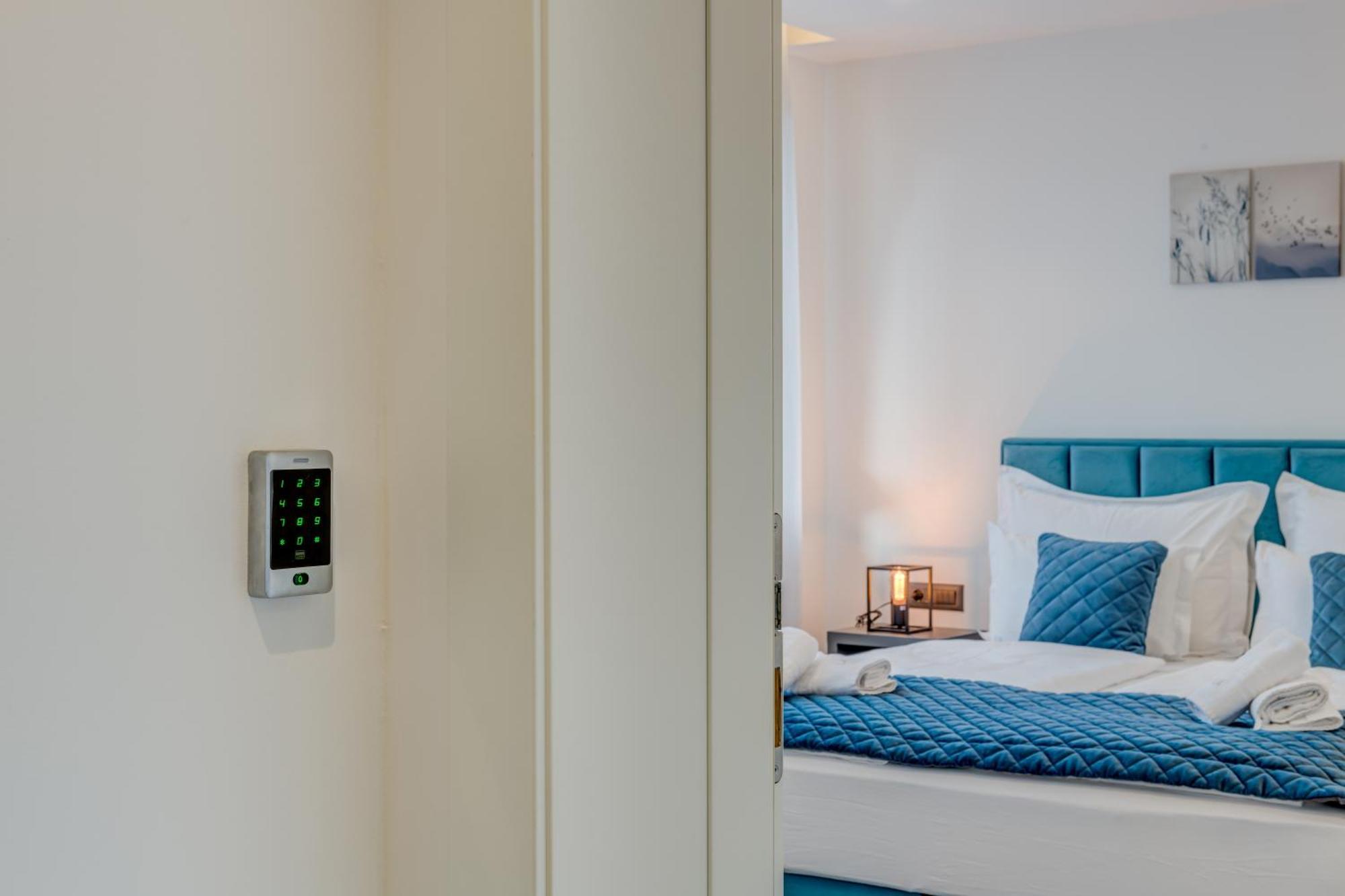 Lichia Amia Luxury Rooms Split Bagian luar foto